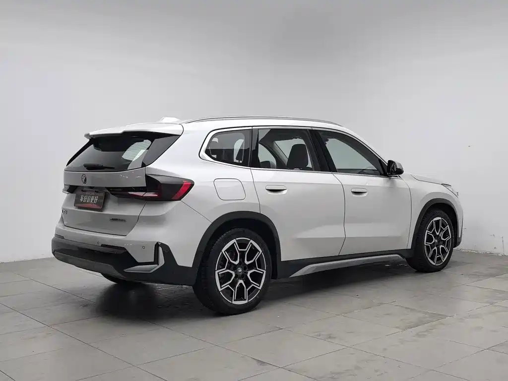 BMW iX1 — миниатюра 2