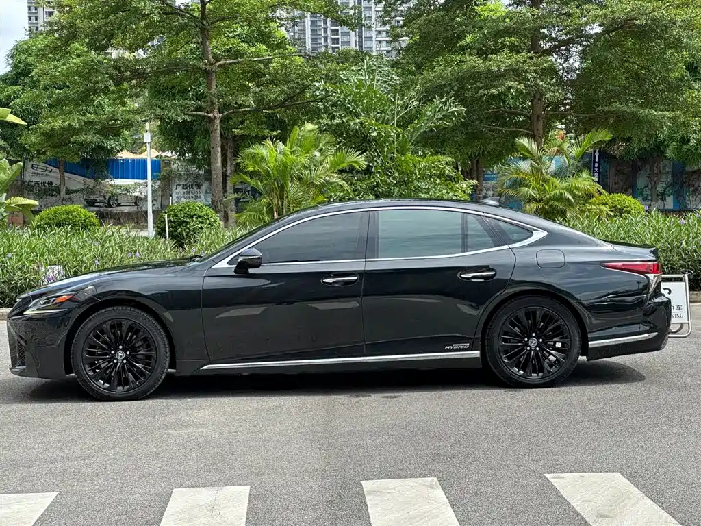 Lexus LS 2018 500h Executive V