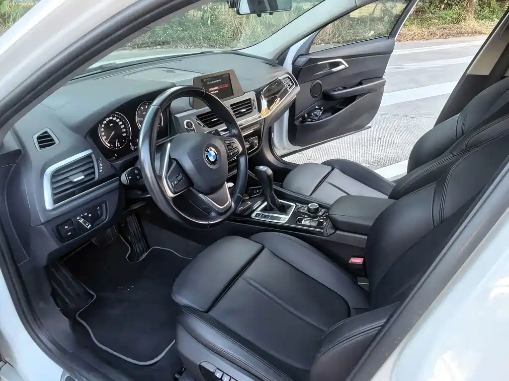 BMW 1 Series — миниатюра 13
