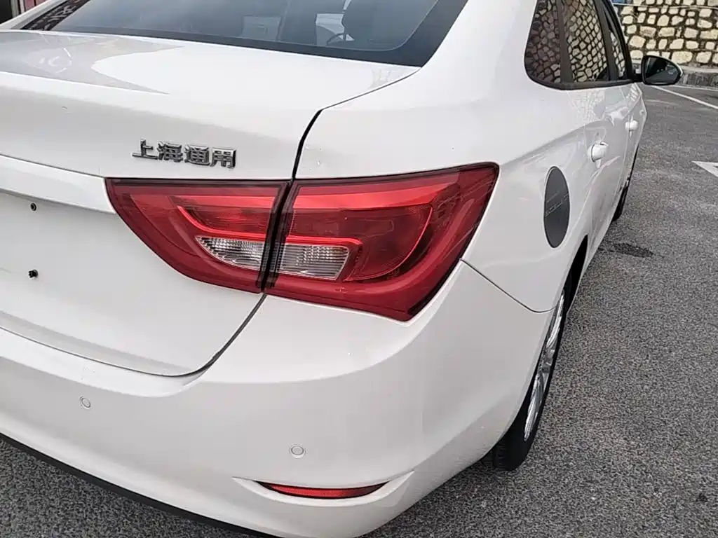 Buick Excelle — миниатюра 8