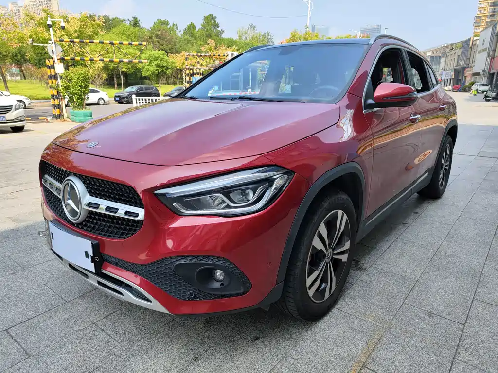 Mercedes-Benz GLA