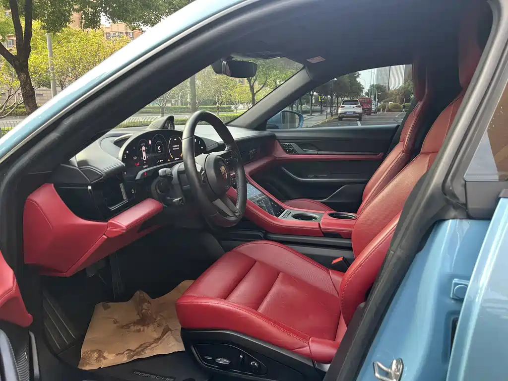 Porsche Taycan — миниатюра 9