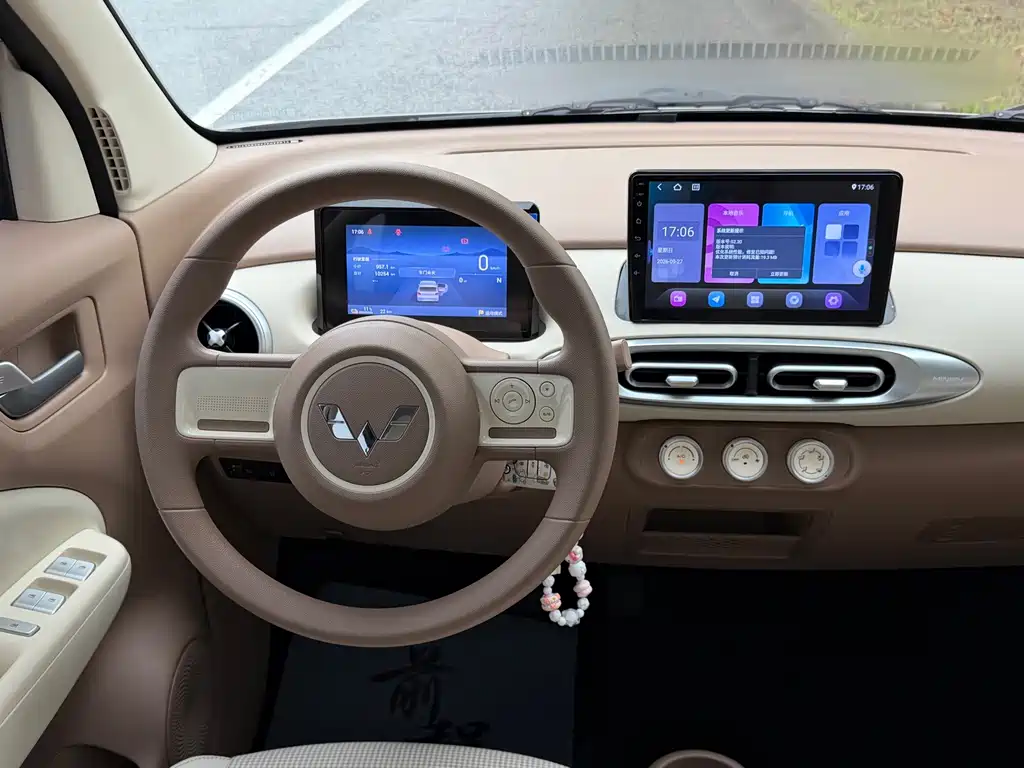 Wuling MINIEV — миниатюра 9