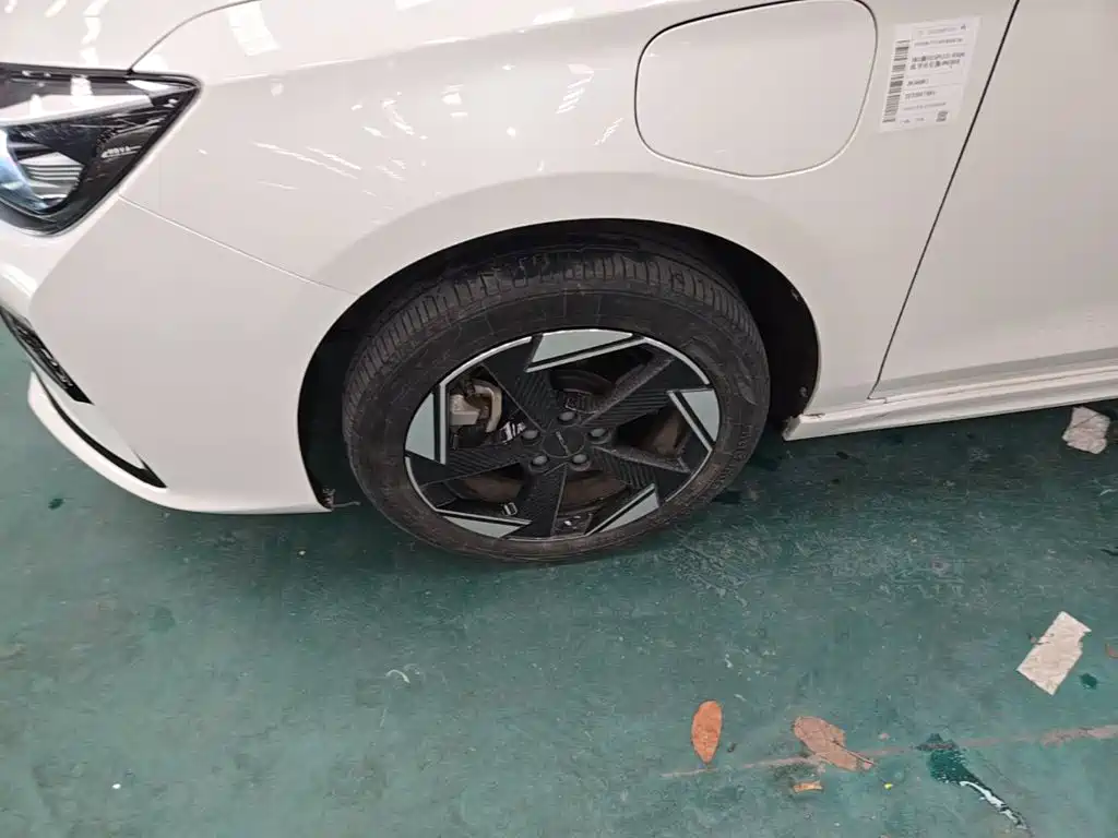 BAIC EU5 Plus — миниатюра 25