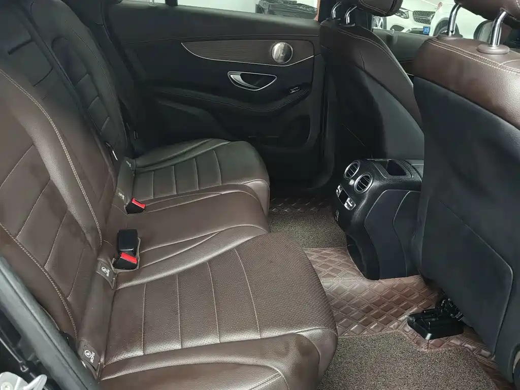 Mercedes-Benz GLC — миниатюра 10