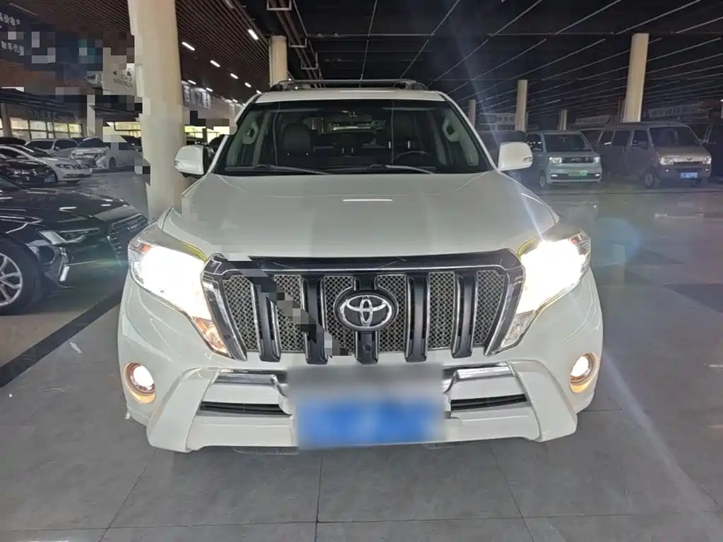Toyota Land Cruiser Prado 2016 2.7L AT Standard