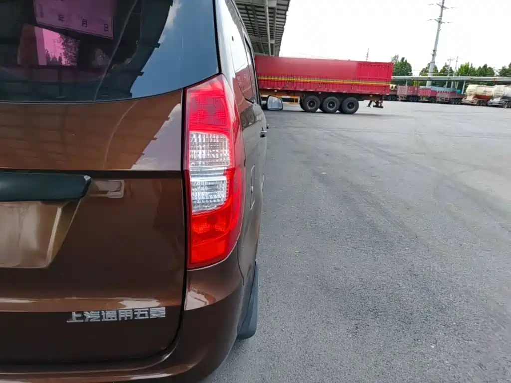 Wuling Hongguang — миниатюра 8