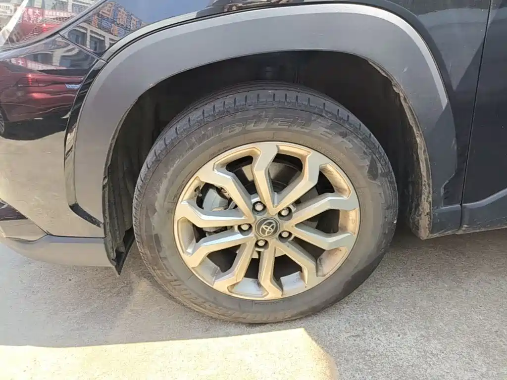 Toyota Frontlander — миниатюра 23