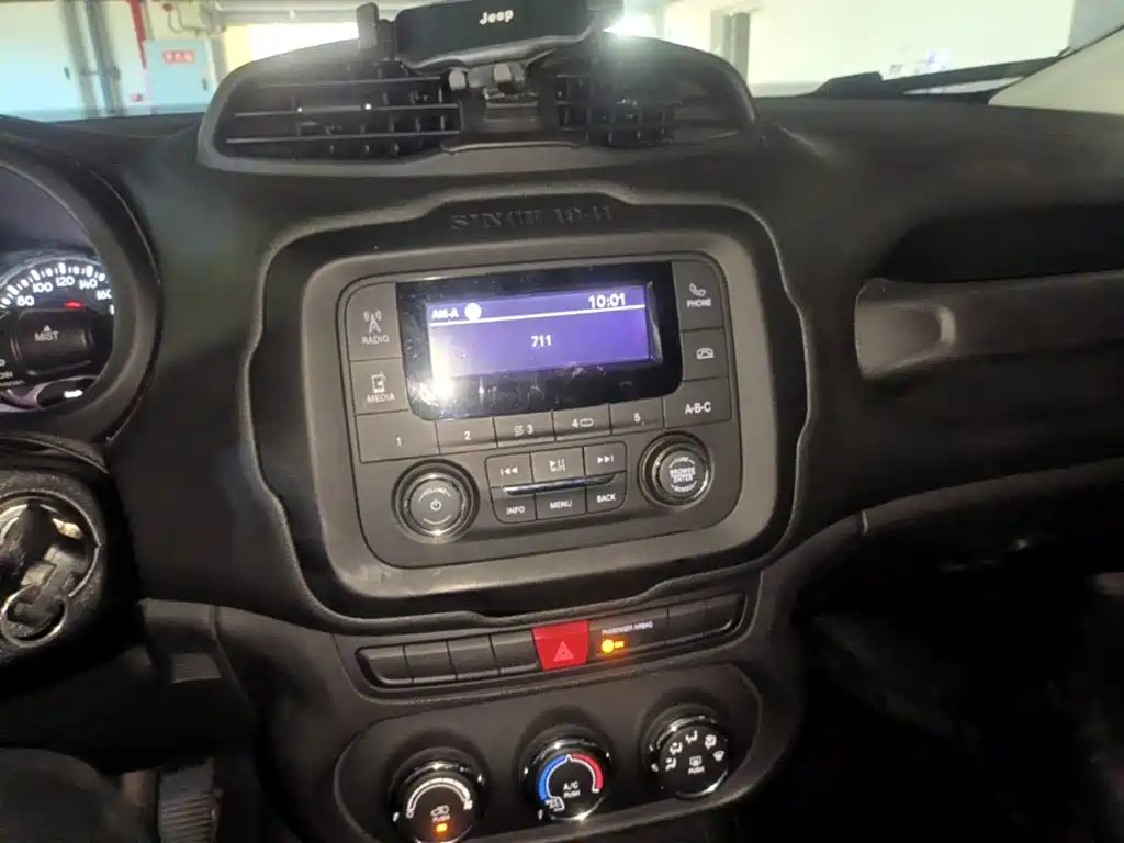 Jeep Renegade — миниатюра 13