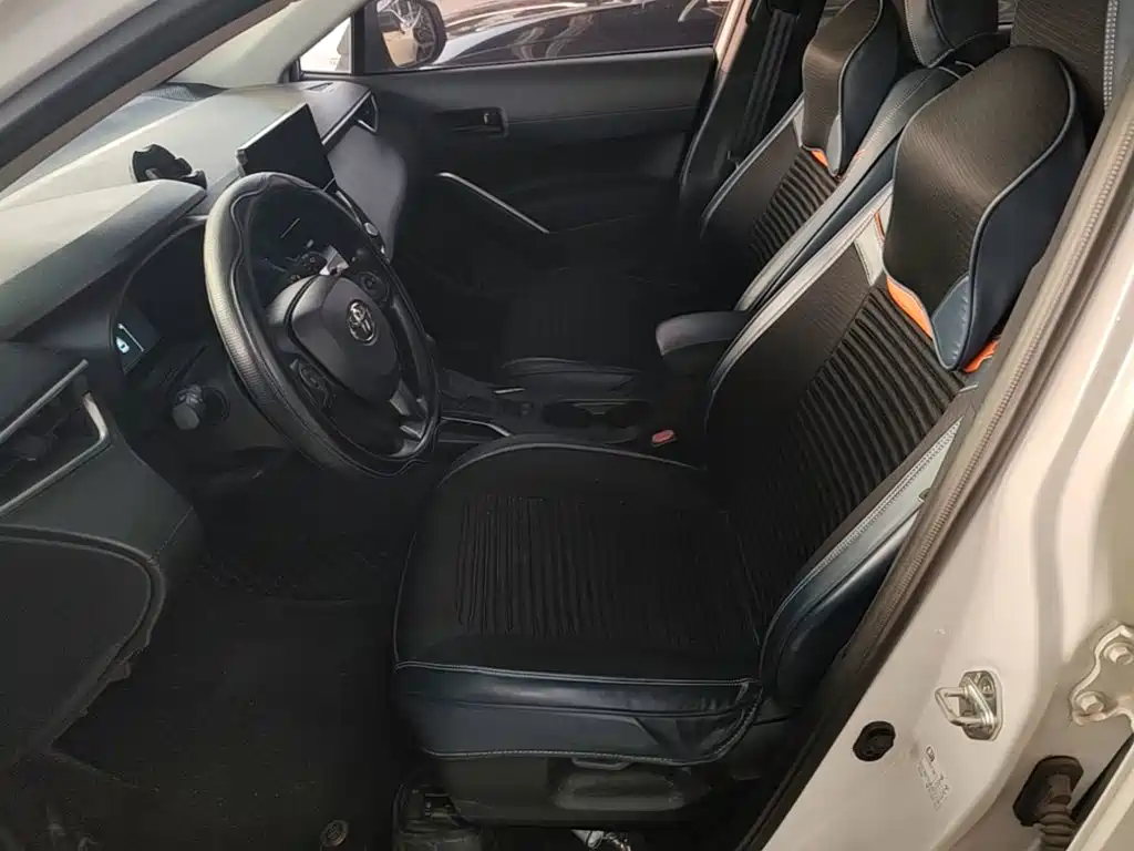 Toyota Corolla Cross — миниатюра 15