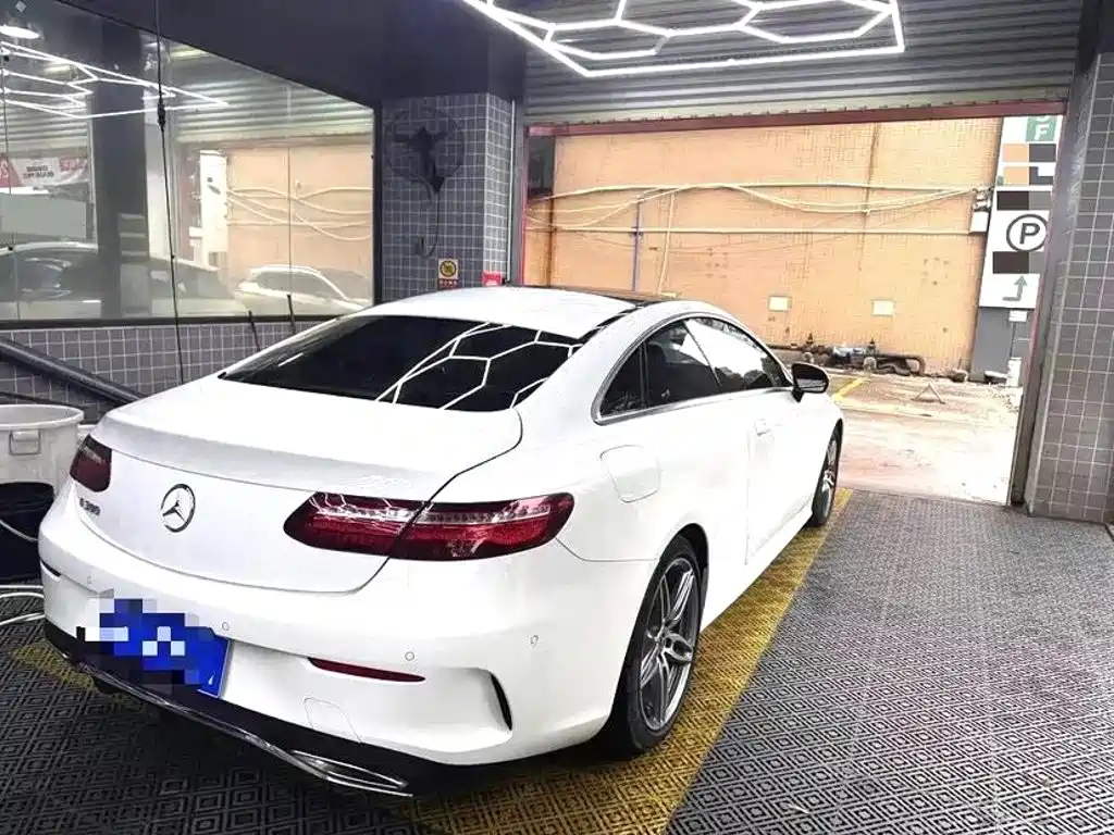 Mercedes-Benz E-Class (Import) — миниатюра 3