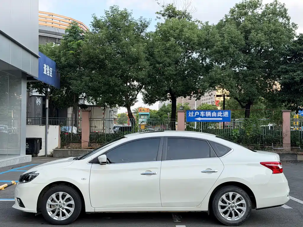 Nissan Sylphy — миниатюра 8