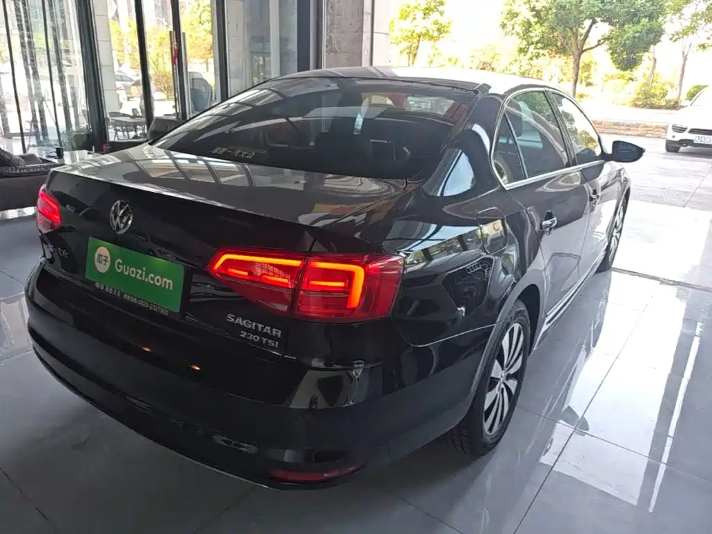 Volkswagen Sagitar — миниатюра 7