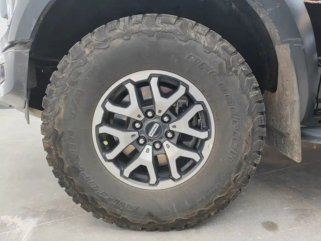 Ford F-150 Raptor — миниатюра 23