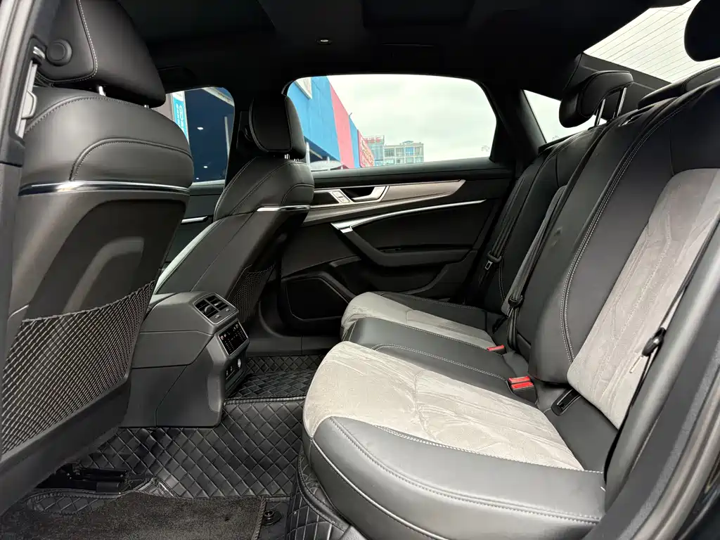Audi A6L — миниатюра 14