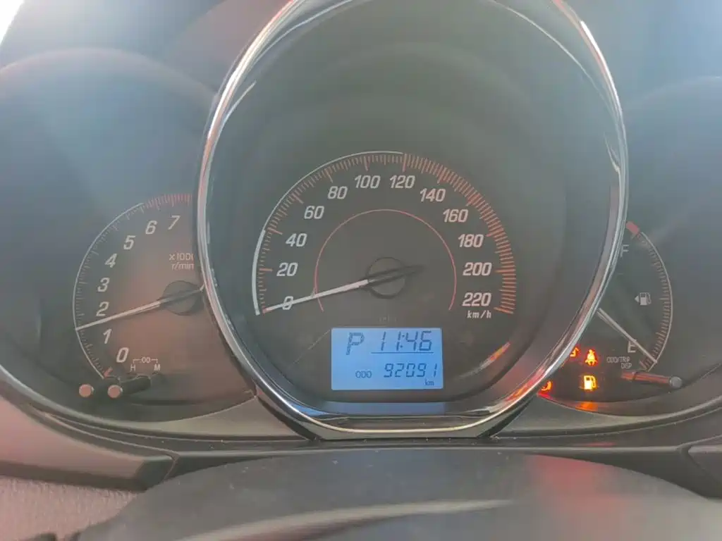 Toyota Yaris L — миниатюра 12
