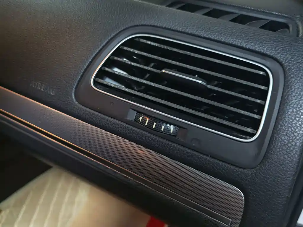 Volkswagen Golf — миниатюра 14