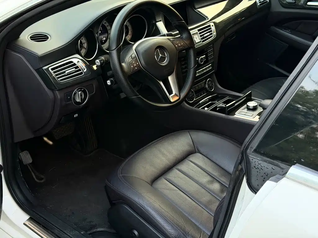 Mercedes-Benz CLS — миниатюра 7