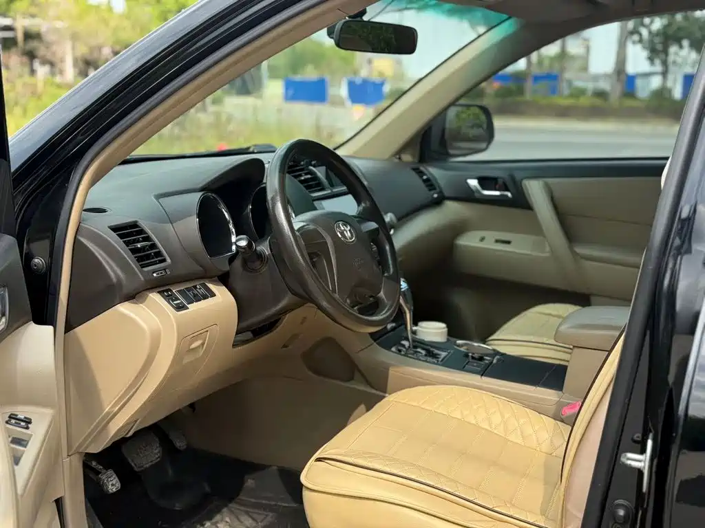 Toyota Highlander — миниатюра 6