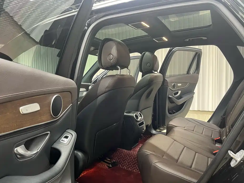Mercedes-Benz GLC — миниатюра 10