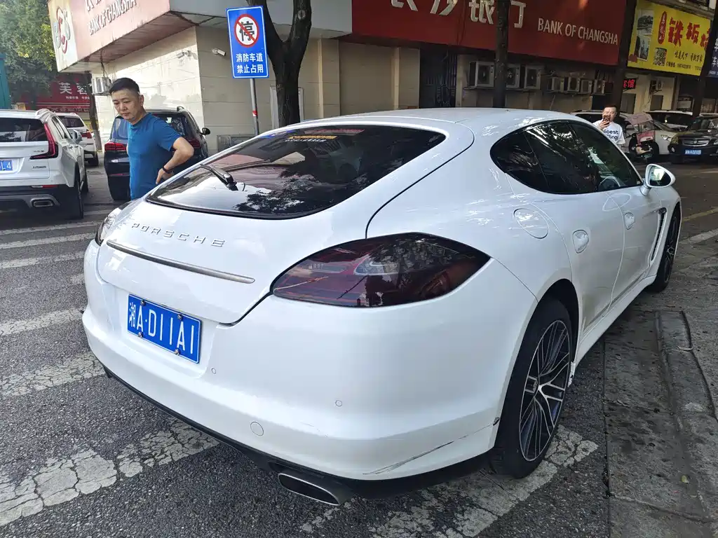 Porsche Panamera — миниатюра 4