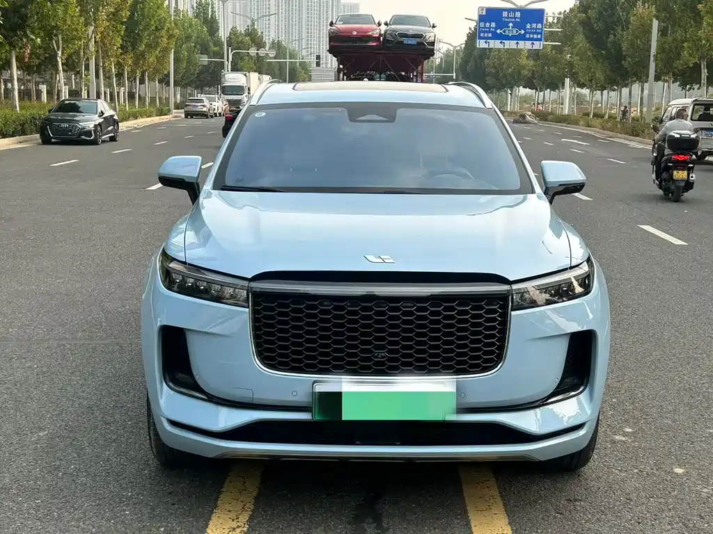 Li Auto Li ONE — миниатюра 2
