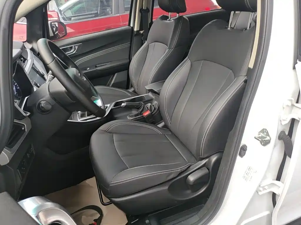 Geely Vision X3 — миниатюра 15