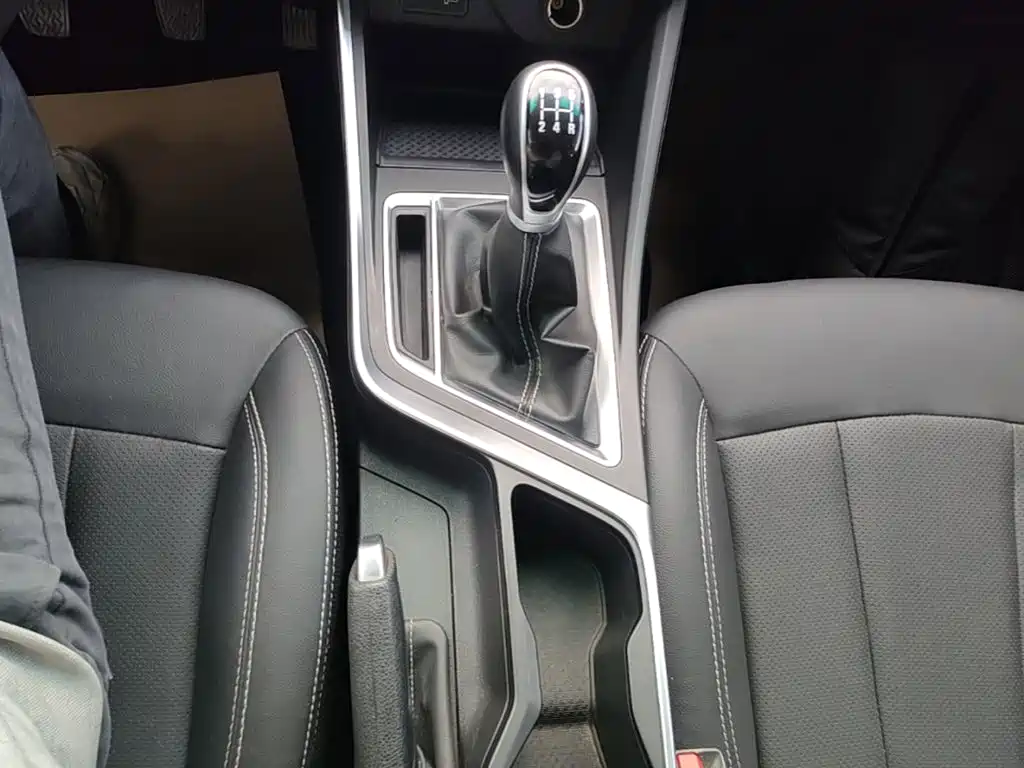 Geely Vision X3 — миниатюра 14