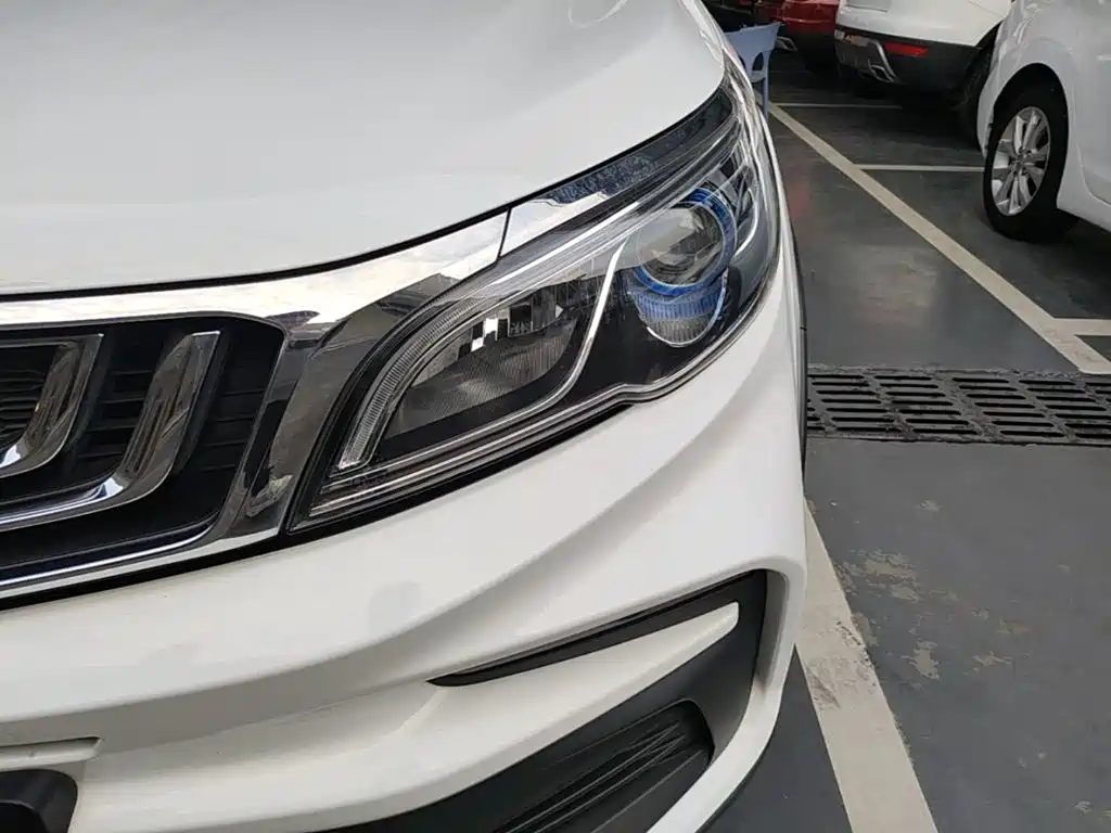 Geely Vision X3 — миниатюра 24