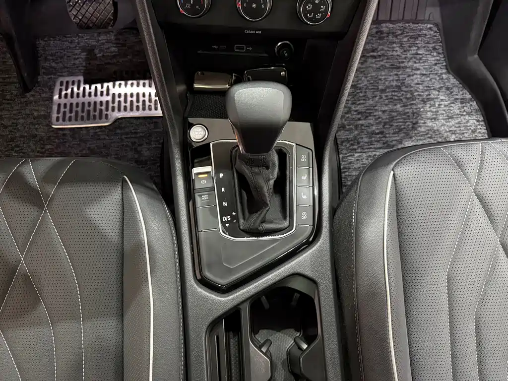 Volkswagen Tiguan L — миниатюра 15