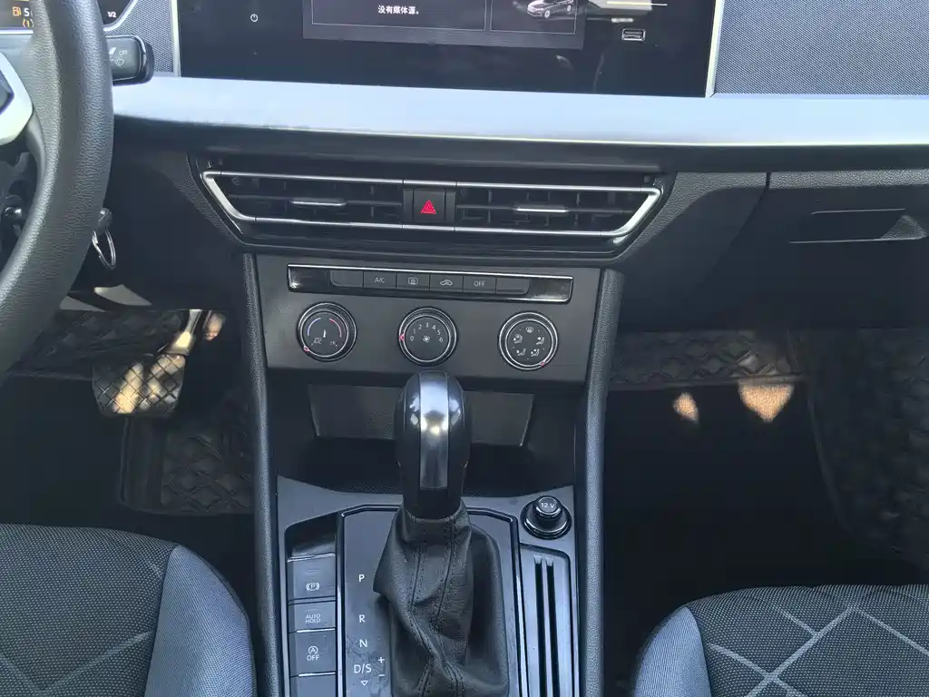 Volkswagen Lavida — миниатюра 10