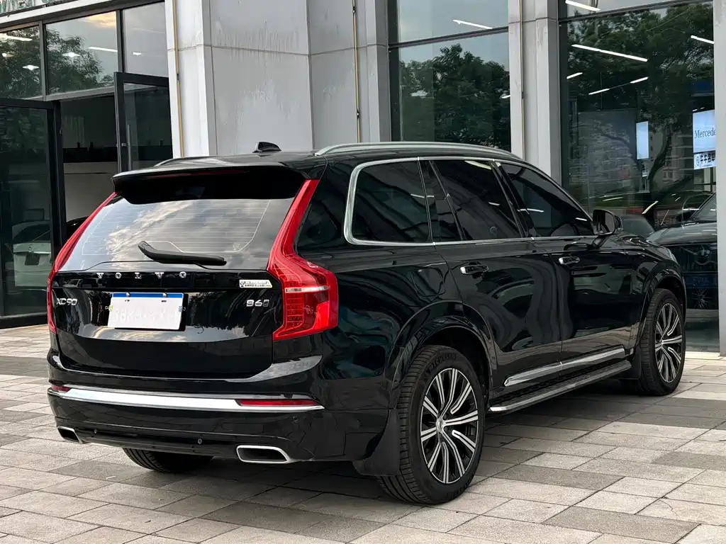 Volvo XC90 — миниатюра 9