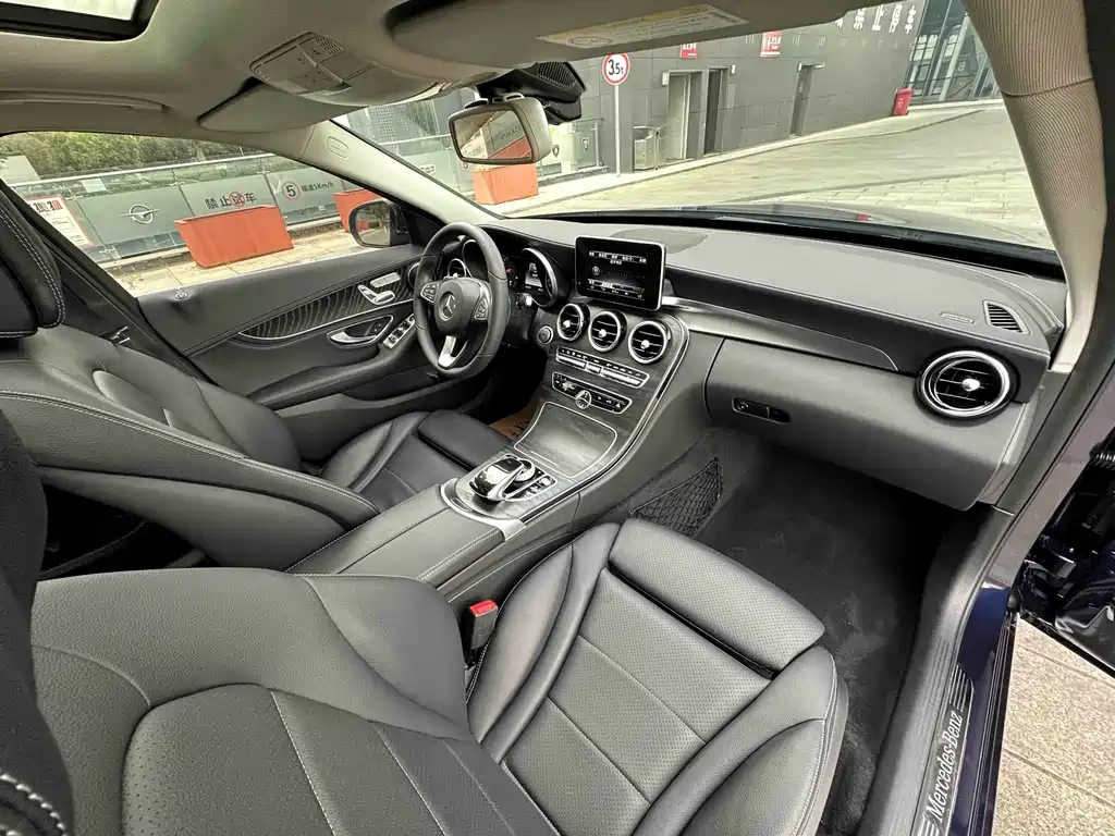 Mercedes-Benz C-Class — миниатюра 34