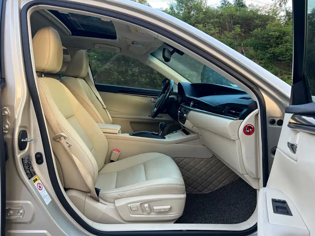 Lexus ES — миниатюра 13