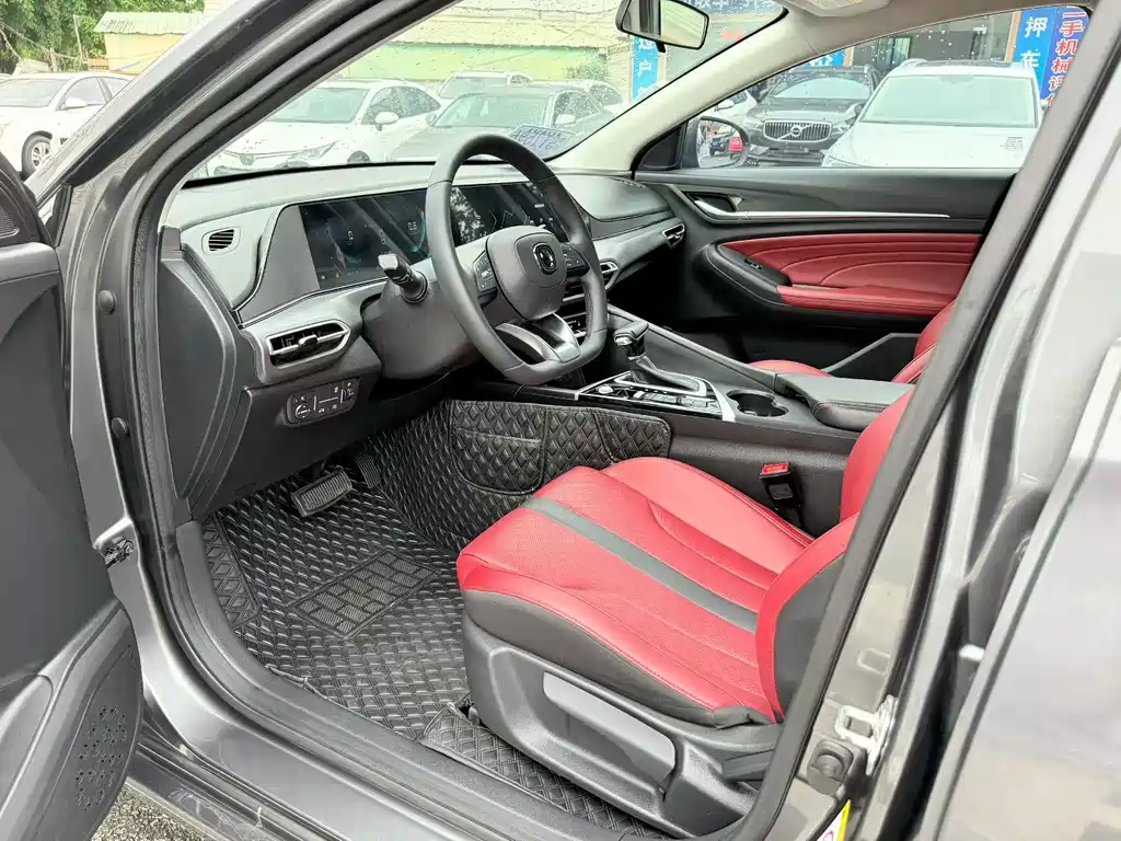 Changan Eado — миниатюра 4
