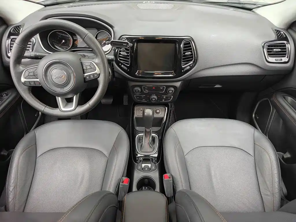 Jeep Compass — миниатюра 16