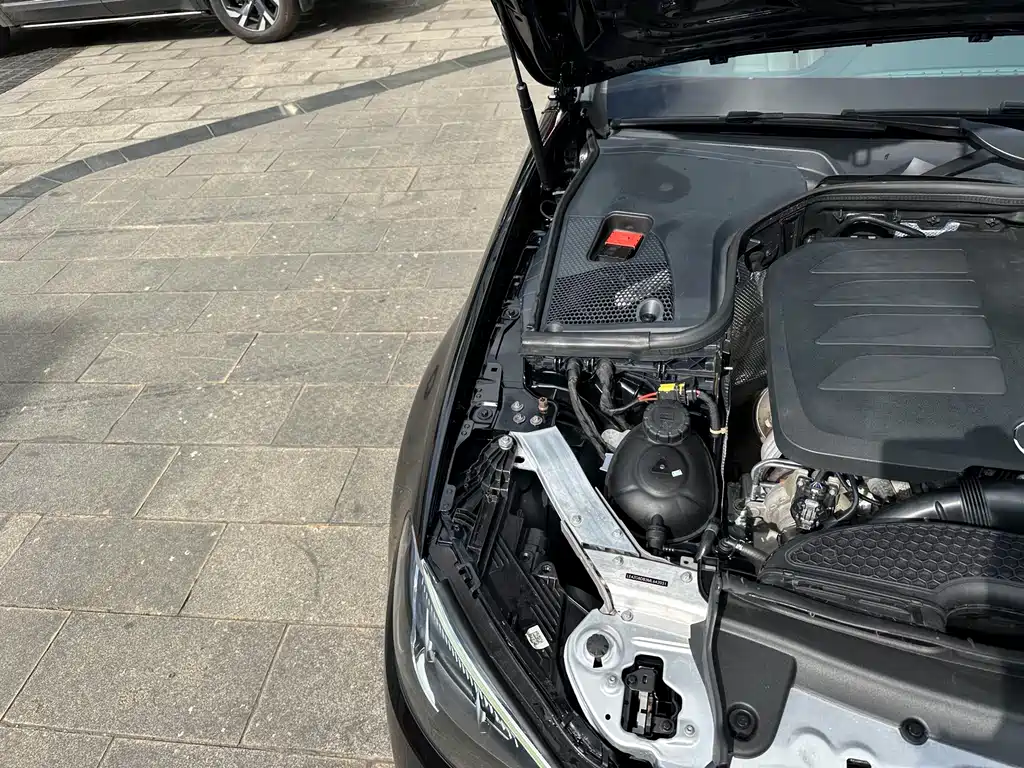 Mercedes-Benz E-Class — миниатюра 38