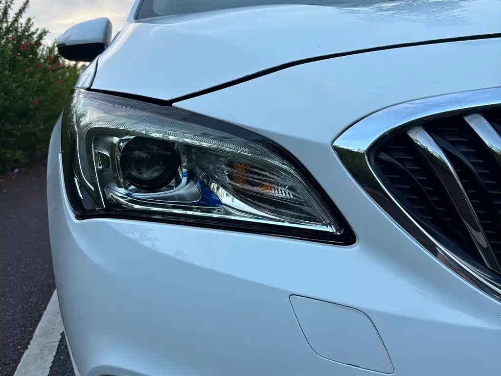 Buick Verano — миниатюра 4