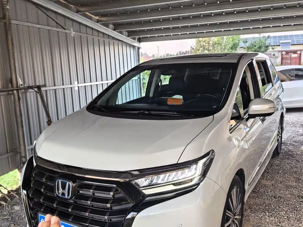 Honda Elysion — миниатюра 2
