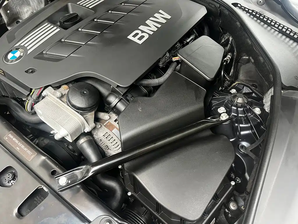 BMW 5 Series — миниатюра 5