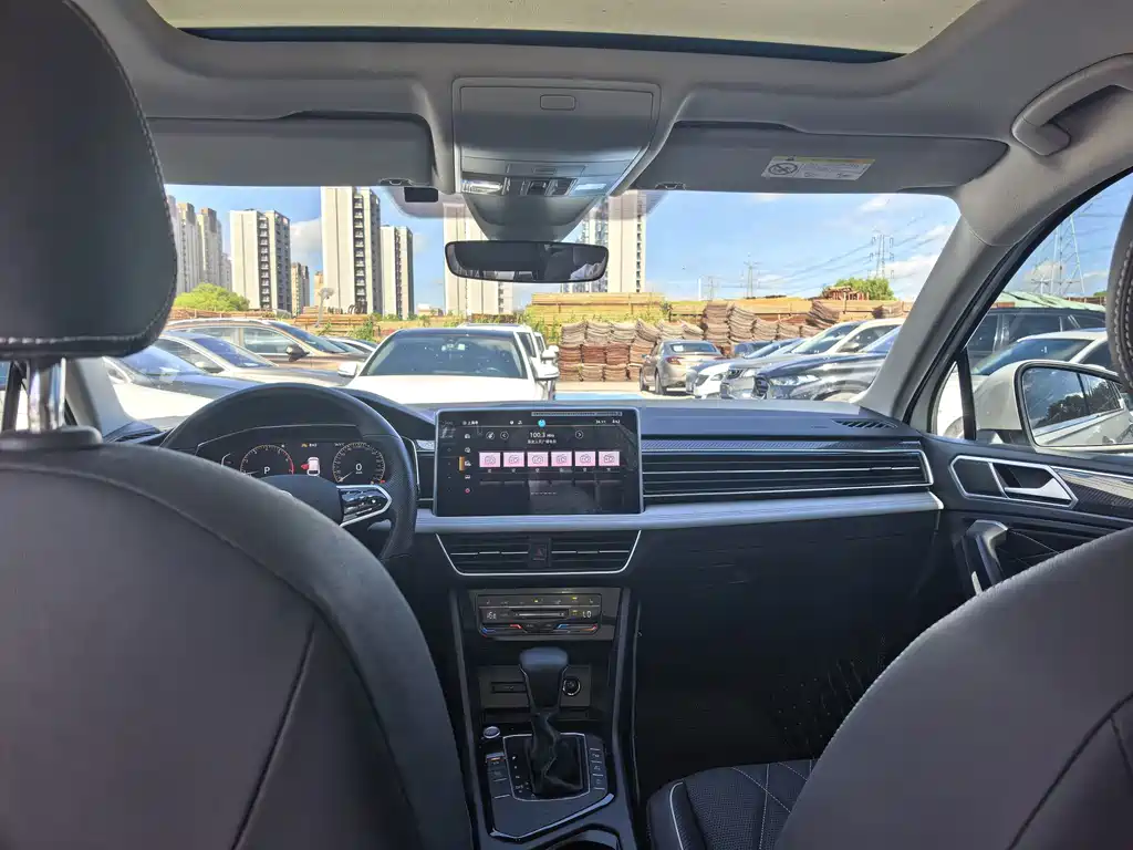 Volkswagen Tiguan X — миниатюра 5