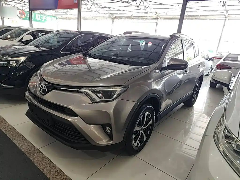 Toyota RAV4 — миниатюра 2