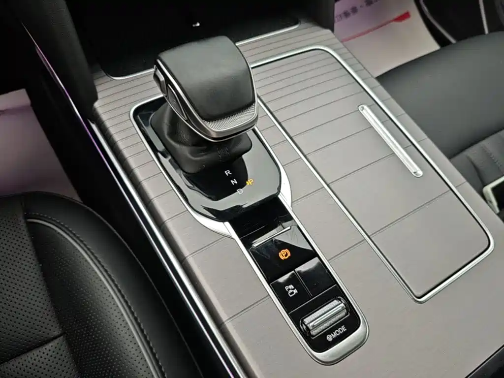 Hongqi Hongqi HS7 PHEV — миниатюра 14