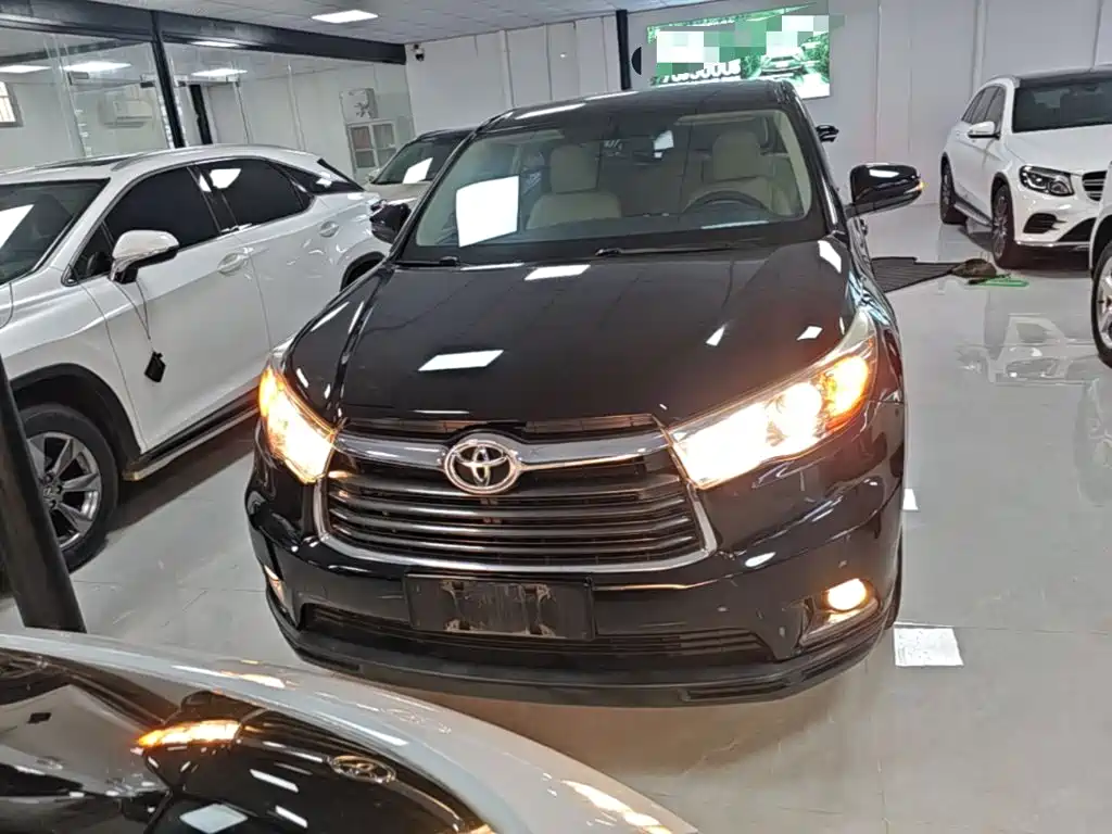 Toyota Highlander 2017 2.0T Elite 7 мест