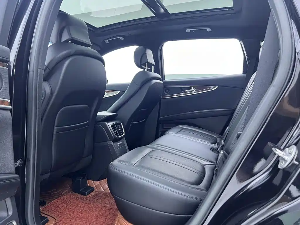 Lincoln Nautilus (Import) — миниатюра 12