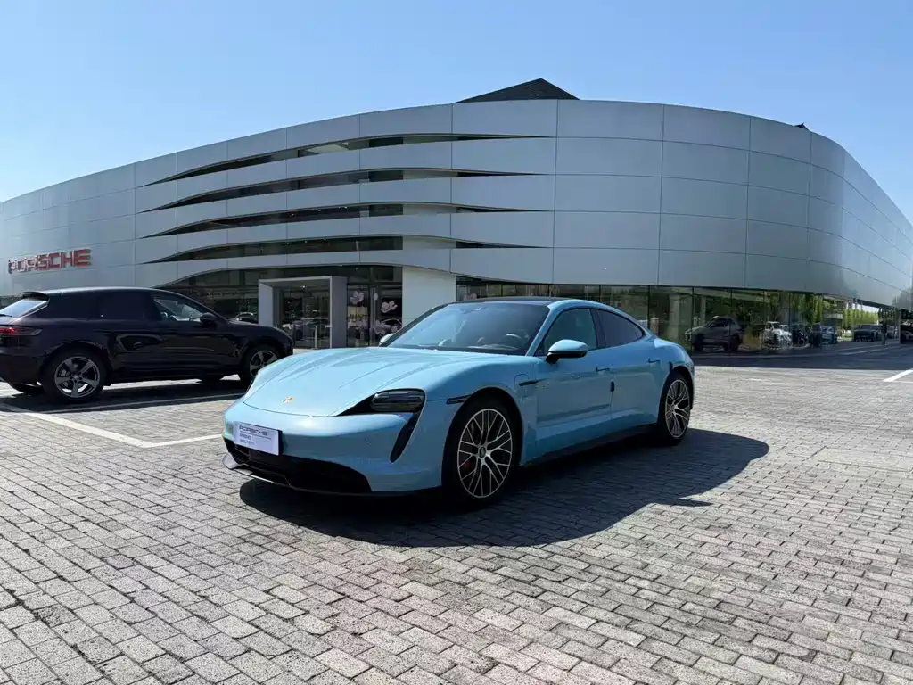 Porsche Taycan 2022