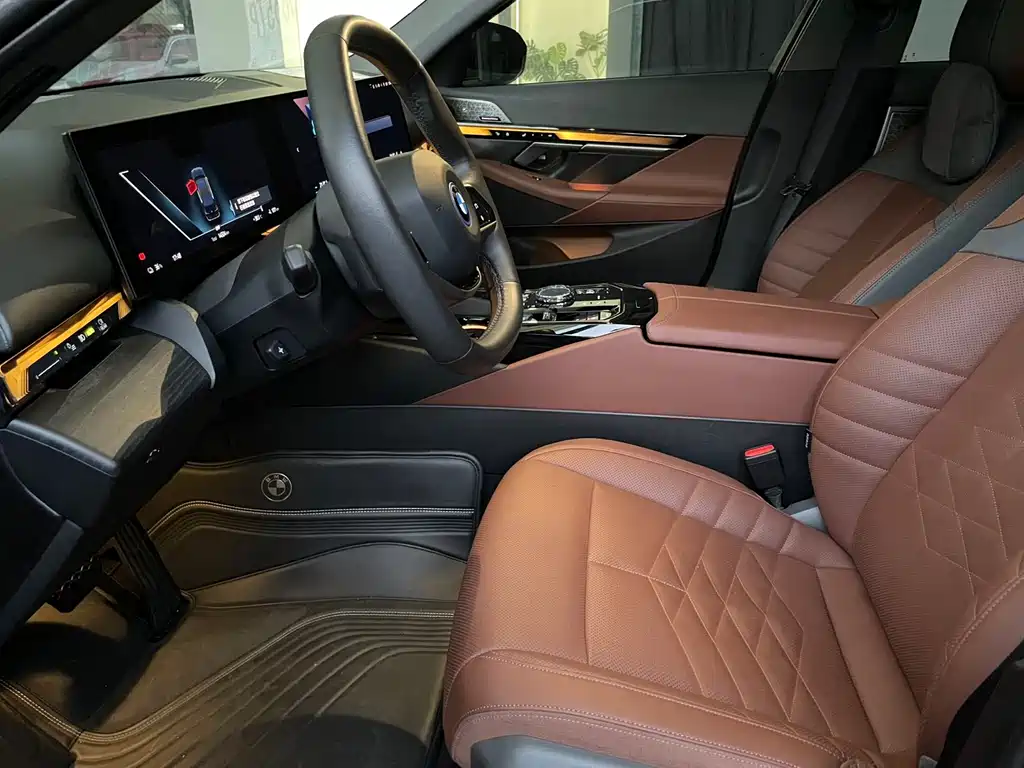 BMW i5 — миниатюра 9