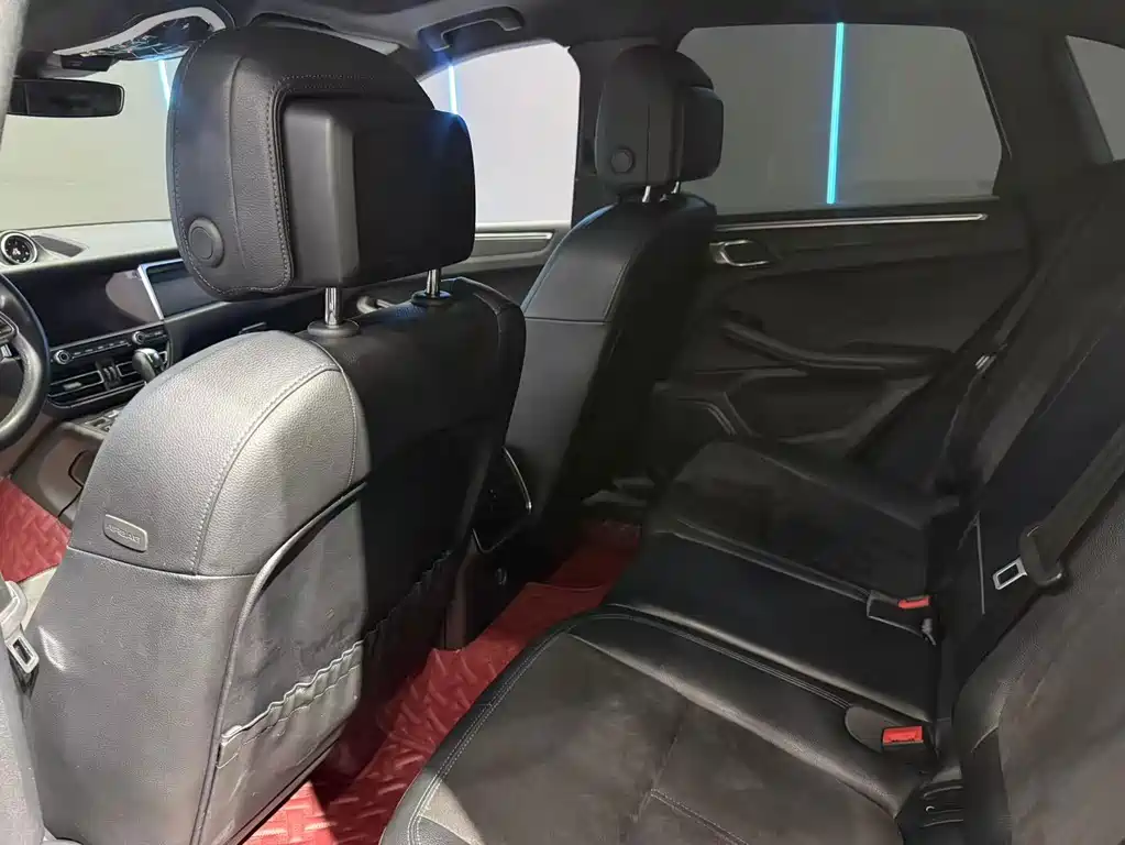 Porsche Macan — миниатюра 10