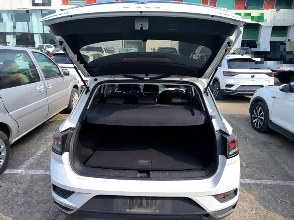 Volkswagen T-Roc — миниатюра 19