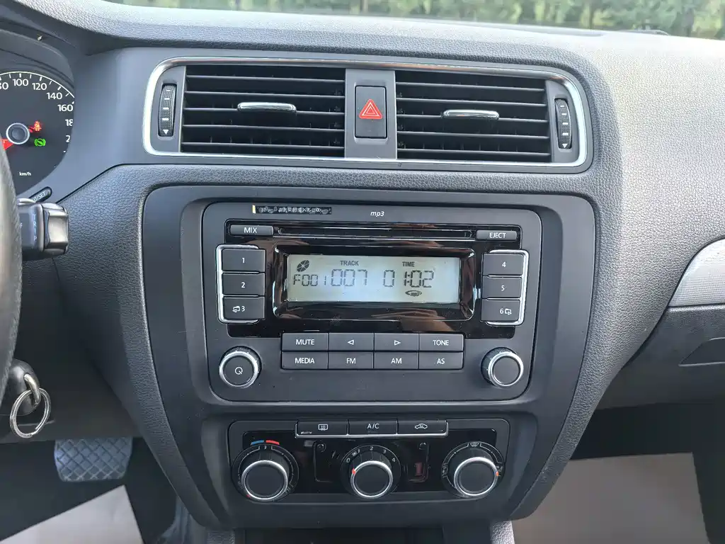 Volkswagen Sagitar — миниатюра 16